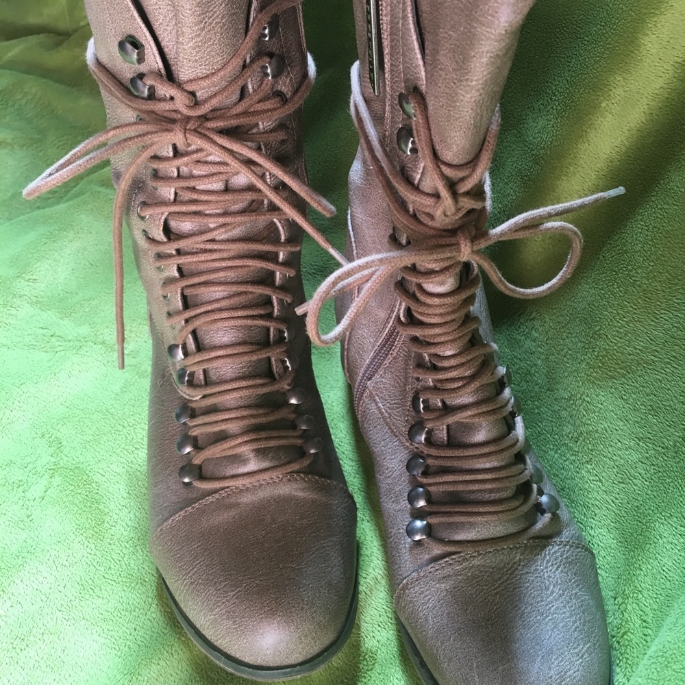Gray Boots - Picture 2 of 6